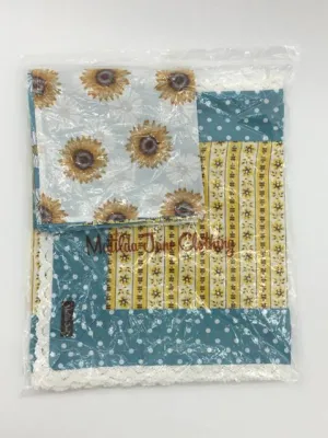 Matilda Jane Clothing Table Runner and 4 Napkins - NEW