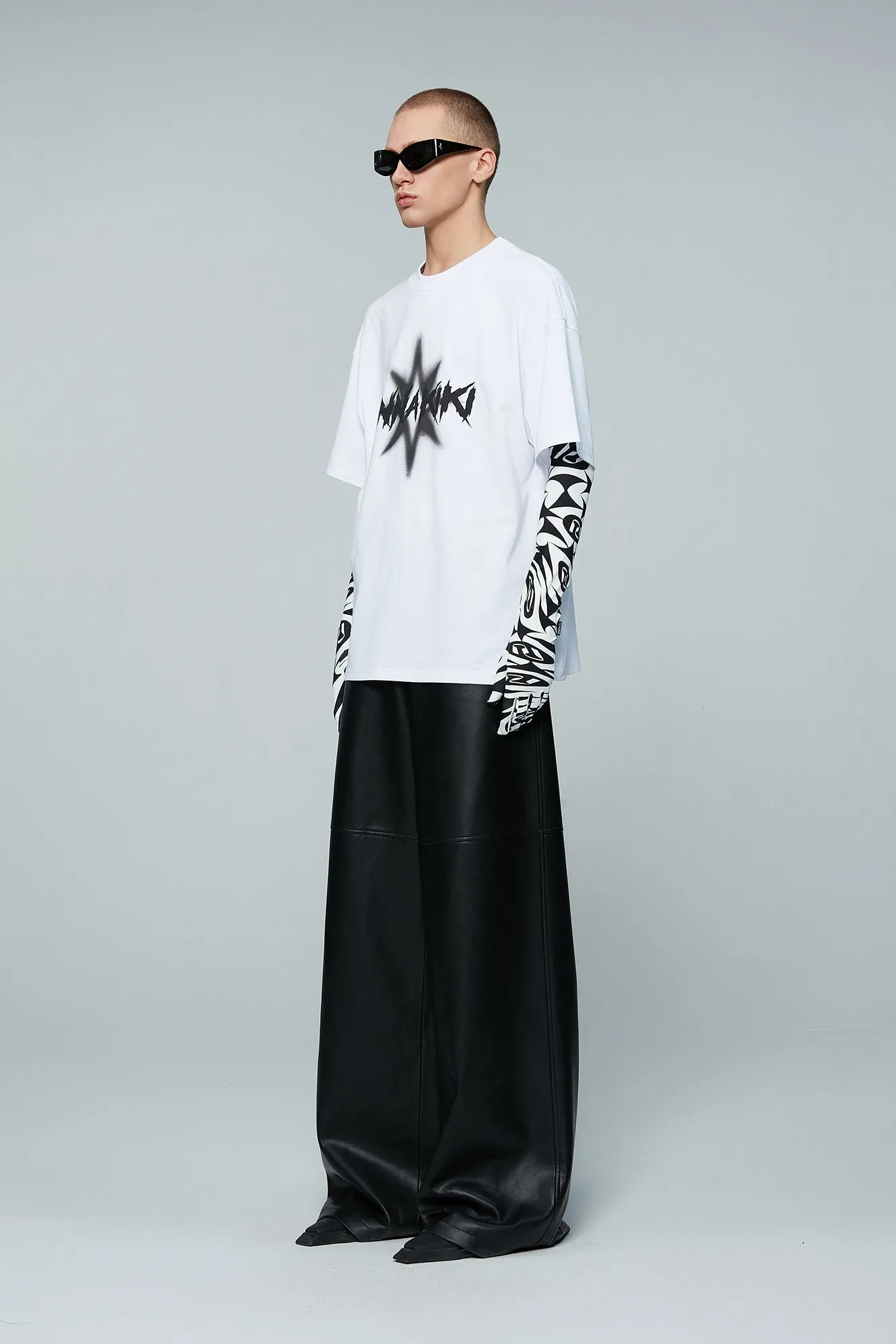 Spiked four-pointed star print loose T-shirt