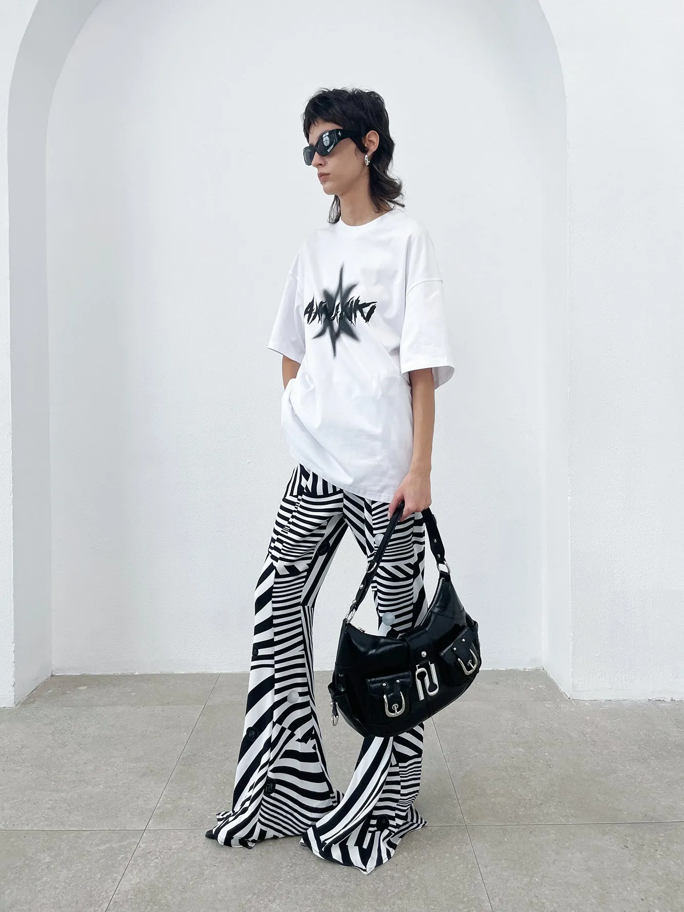 Spiked four-pointed star print loose T-shirt